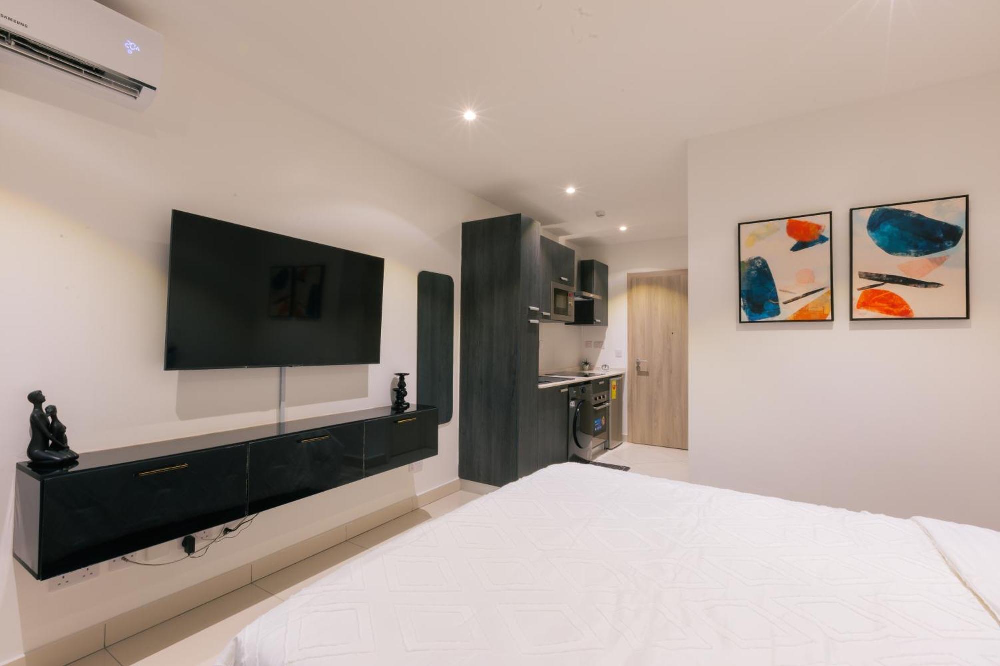 7 Minutes From The Airport - Chic Studio Acra Exterior foto
