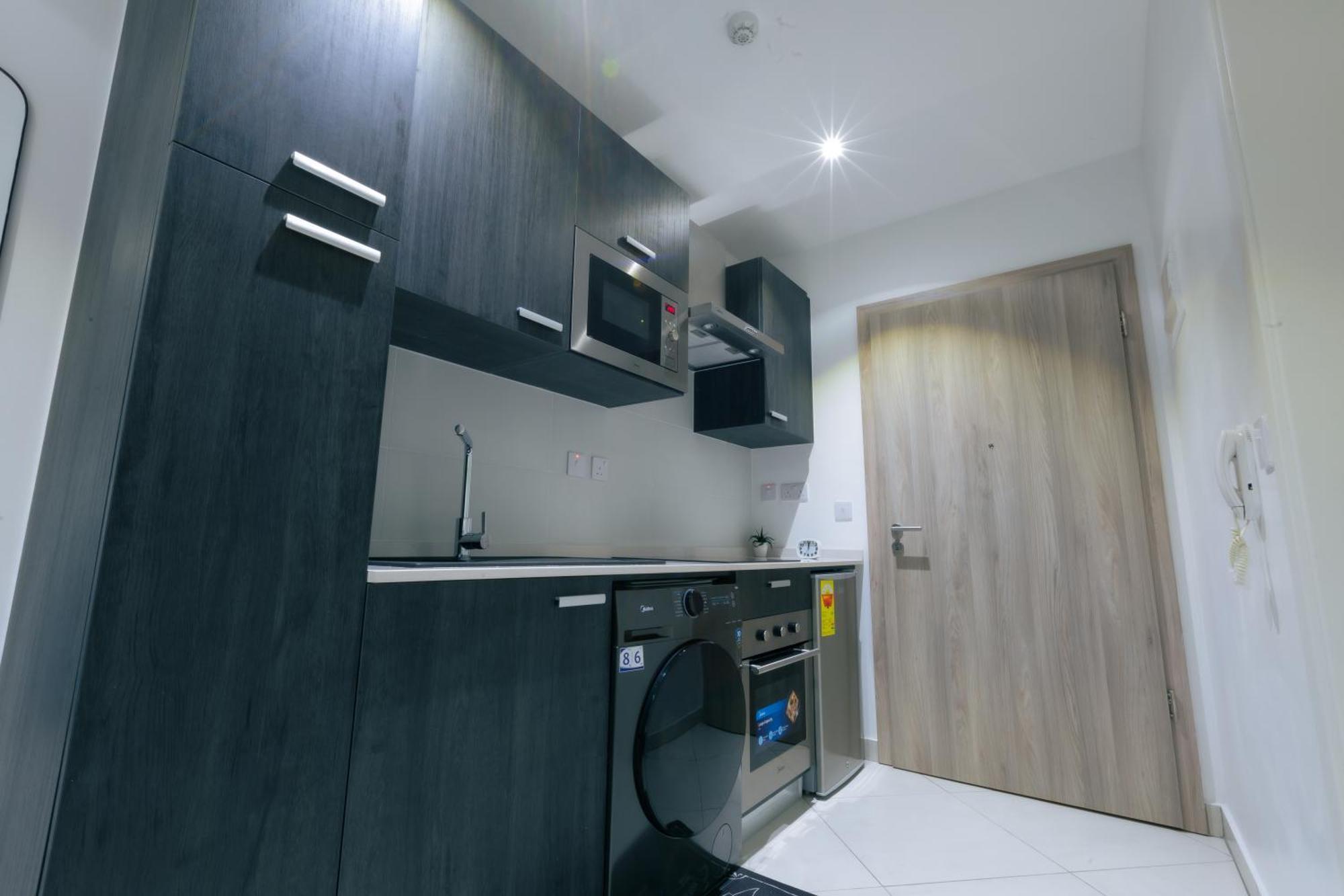 7 Minutes From The Airport - Chic Studio Acra Exterior foto
